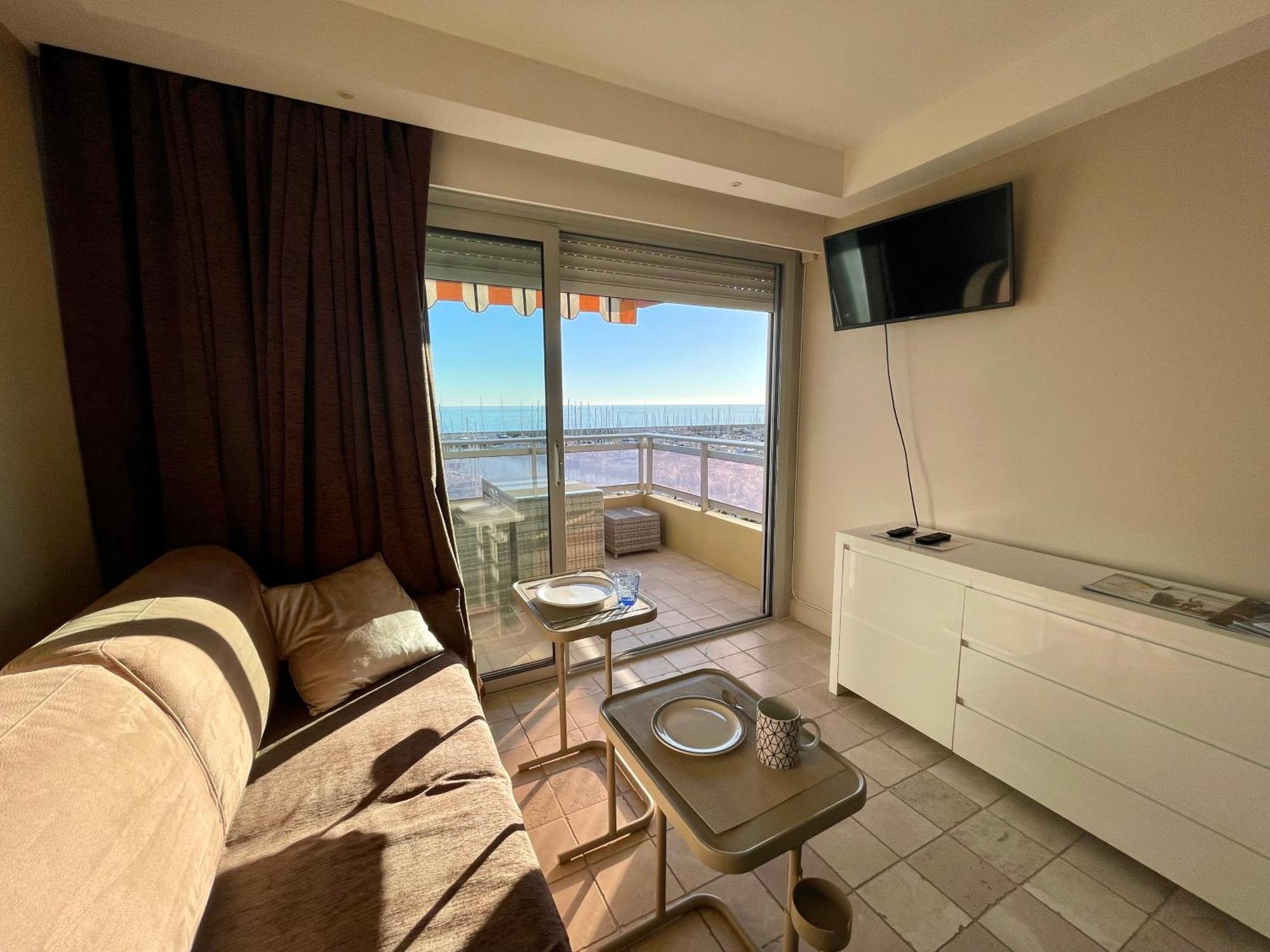 Superbe Appartement En Bord De Mer, Pres Du Centre Et Des Plages Menton Exterior foto