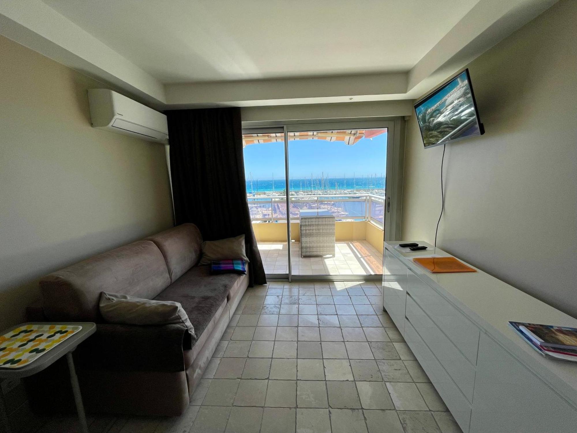 Superbe Appartement En Bord De Mer, Pres Du Centre Et Des Plages Menton Exterior foto