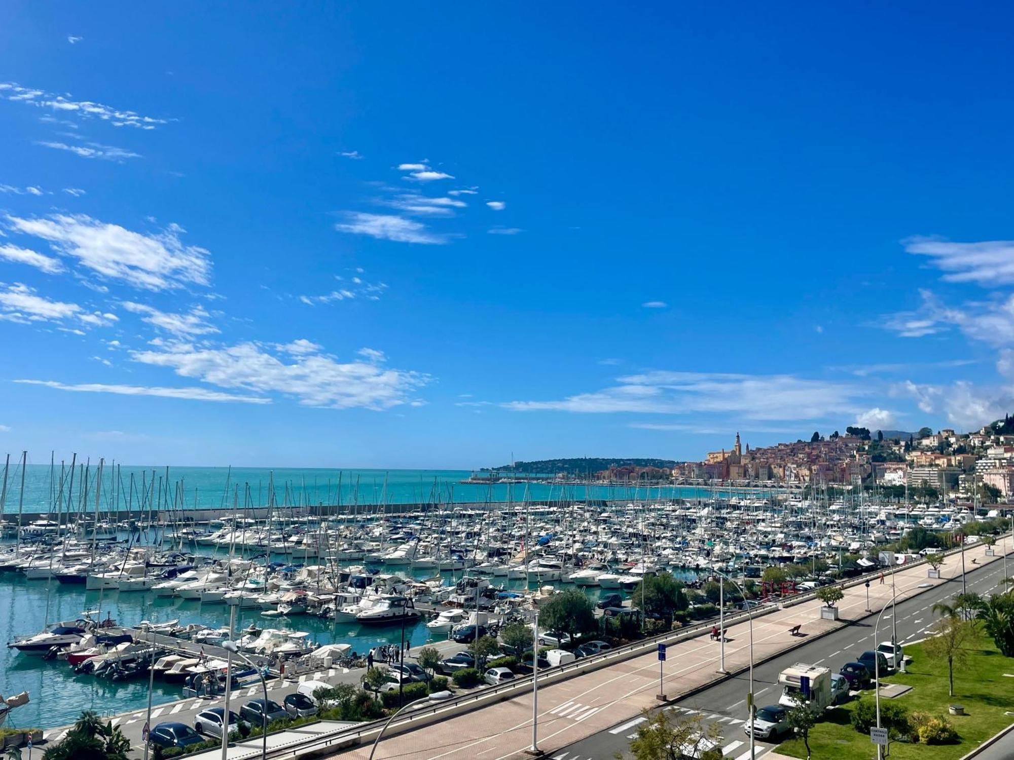 Superbe Appartement En Bord De Mer, Pres Du Centre Et Des Plages Menton Exterior foto