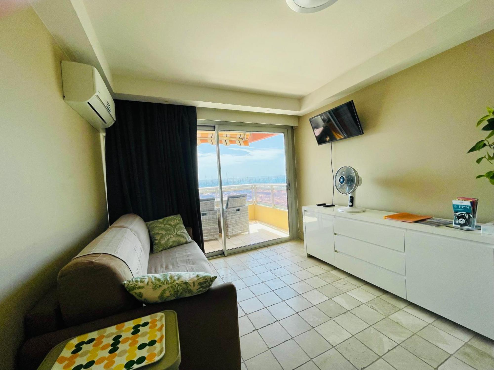 Superbe Appartement En Bord De Mer, Pres Du Centre Et Des Plages Menton Exterior foto